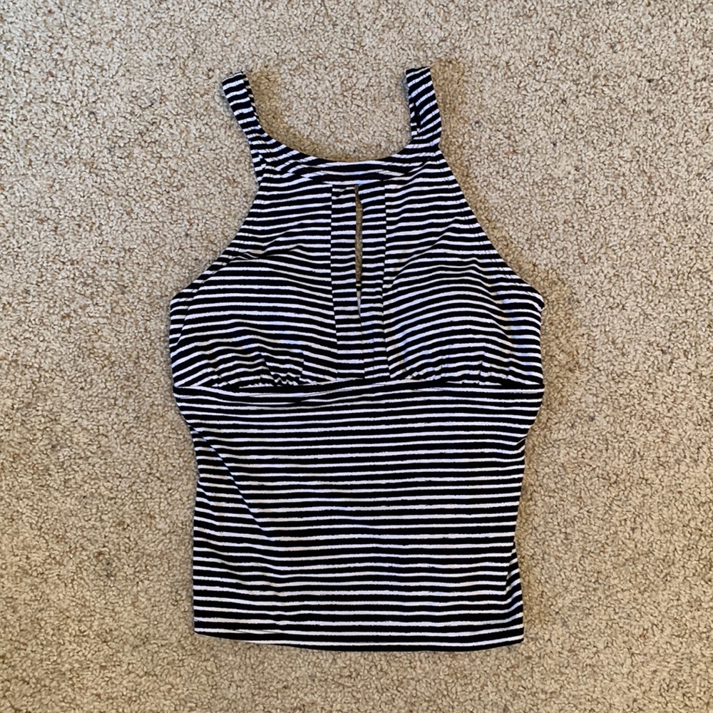 EUC - APT 9 Beach Tankini
Bathing Swim Suit Top
Black/White (Size M)
Striped